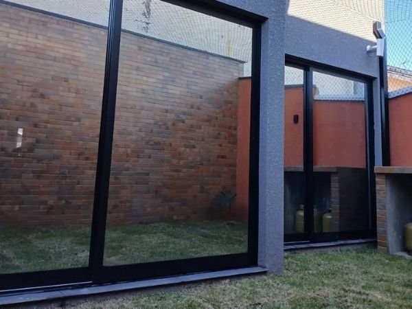 Instalação de película de proteção solar em Várzea Grande MT