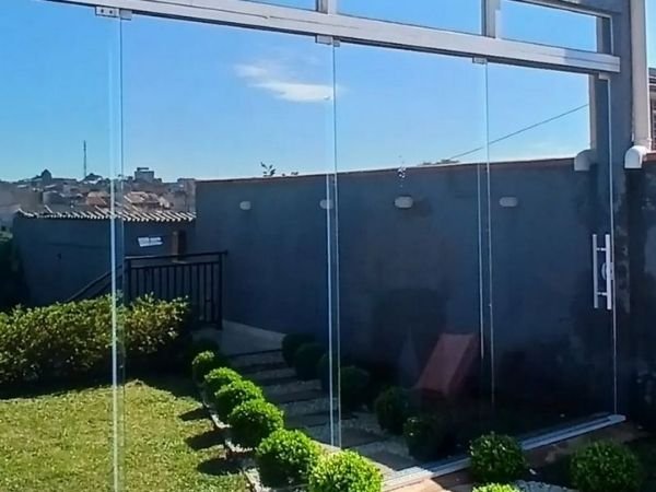 Películas Fumê, Espelhada e Jateada em Cuiabá Películas Fumê, Espelhada e Jateada em Cuiabá